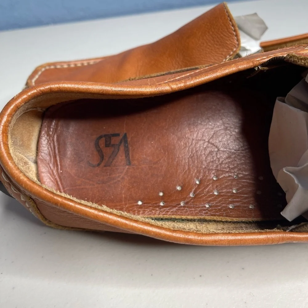 Saks Fifth Ave model 6433 Men's Tan all leather driving Loafers size 10 M